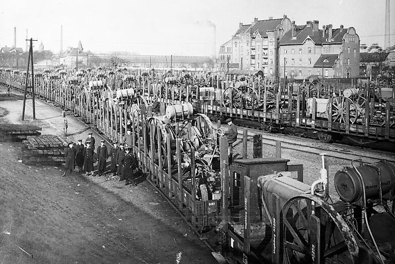 beladene Eisenbahnwaggons