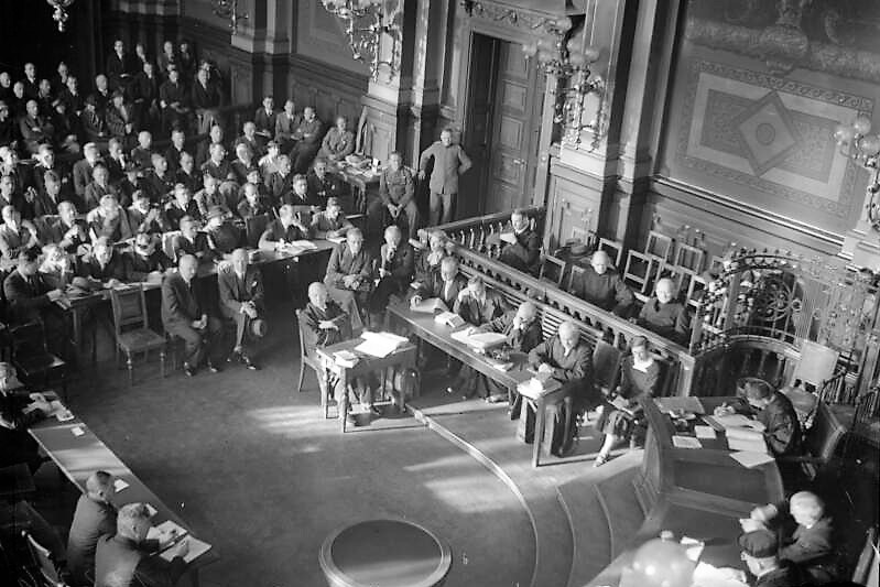 Verhandlung im gro&szlig;en Schwurgerichtssaal des Landgerichts Berlin-Moabit